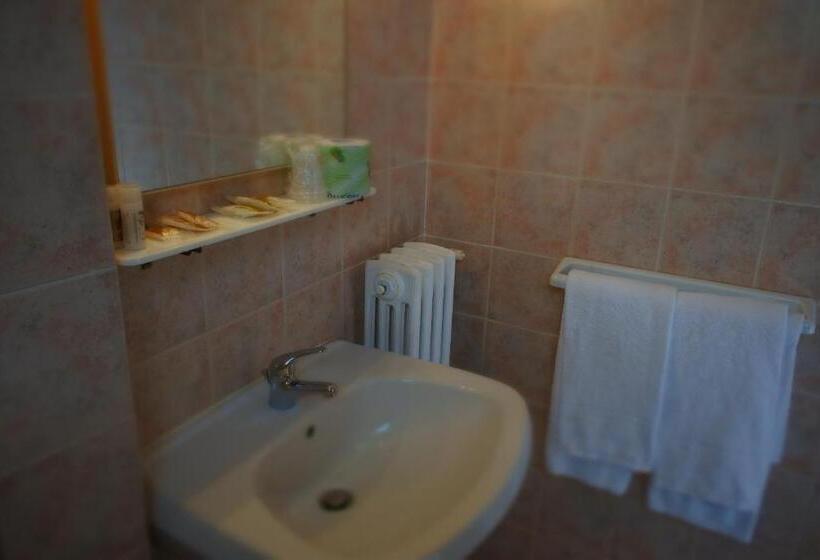 اتاق استاندارد چهار تخته, Loreto