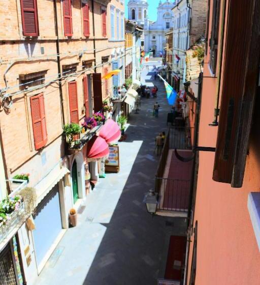 اتاق استاندارد سه نفره, Loreto