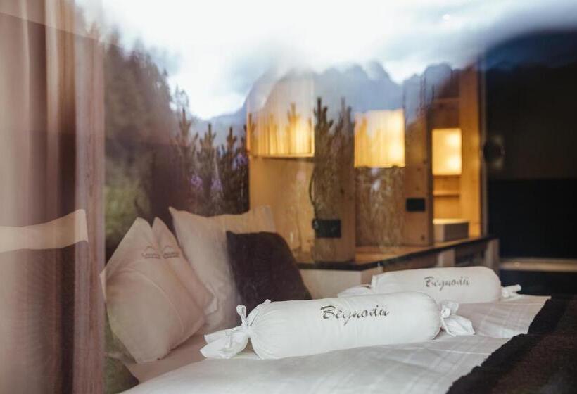 Люкс, Lagació Hotel Mountain Residence