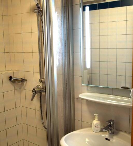Четырехместный Номер Стандарт, Gasthof Zum Löwen