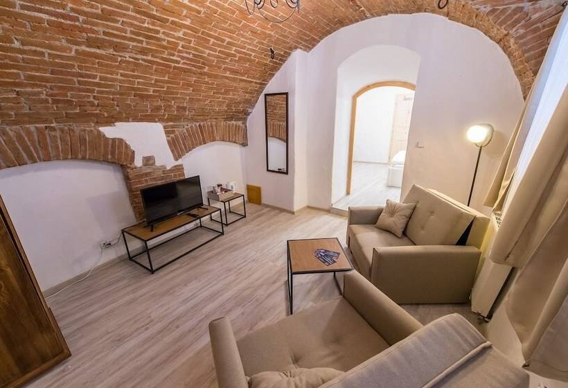 Номер Стандарт, Pension U Zámku