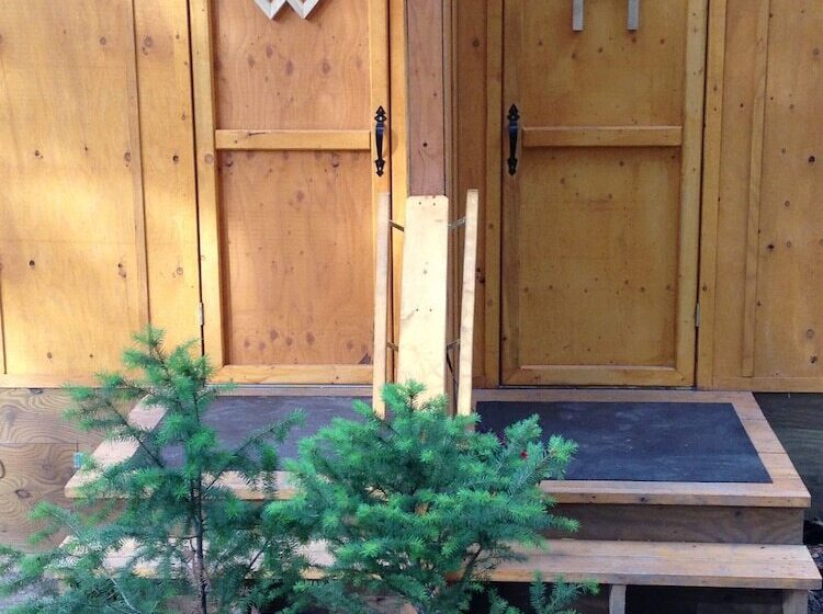 Deluxe Tent, Yd Guest Ranch