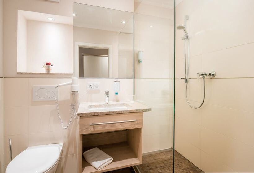 Quarto Triplo Estandar, Gasthof Huber