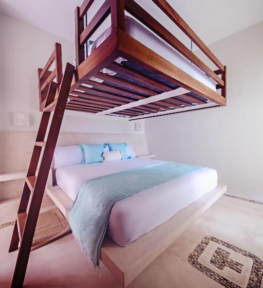 سوییت جونیور, Casa Astral Luxury