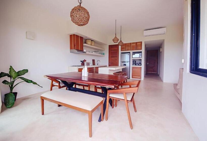 سوییت جونیور, Casa Astral Luxury