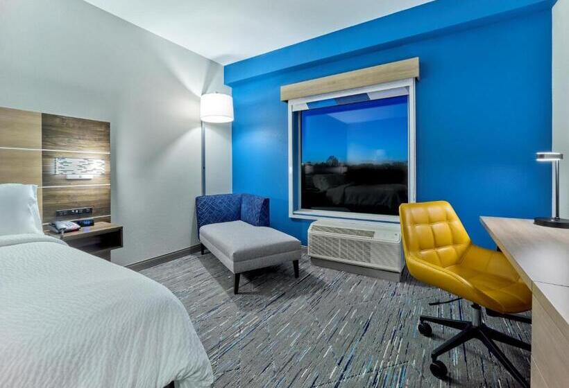 스위트, Holiday Inn Express   Huntsville Space Center, An Ihg