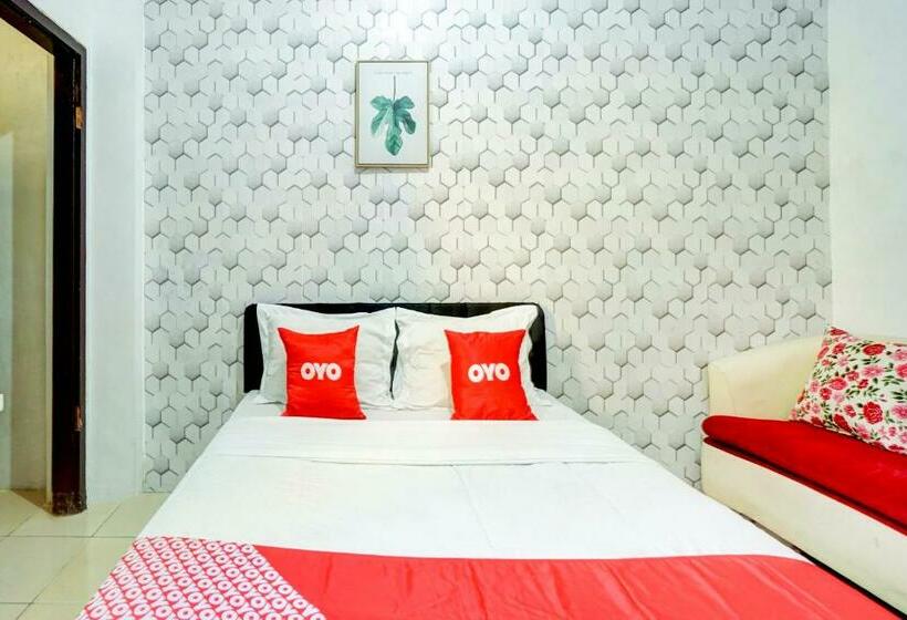 Номер Стандарт, Reddoorz Near Plaza Araya Malang