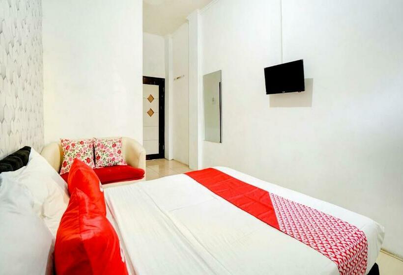 Номер Стандарт, Reddoorz Near Plaza Araya Malang