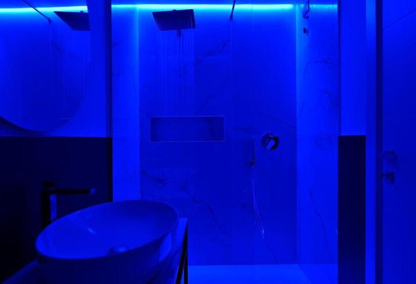 اتاق لوکس با تخت بزرگ, Cara A Bentu   Charming Rooms
