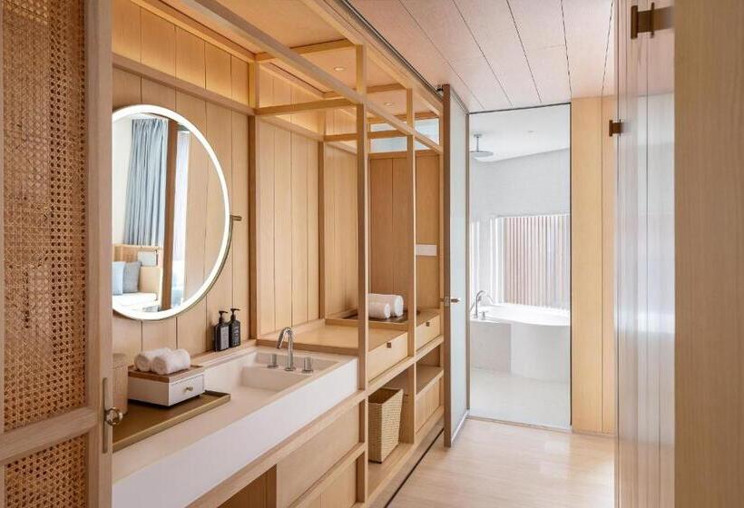 Номер Deluxe с Балконом, The Taikang Sanya, A Tribute Portfolio Resort