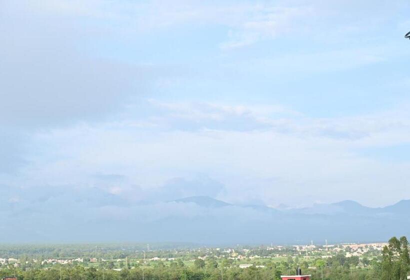 디럭스 룸, Vasdaa Grand, Dehradun   Airport