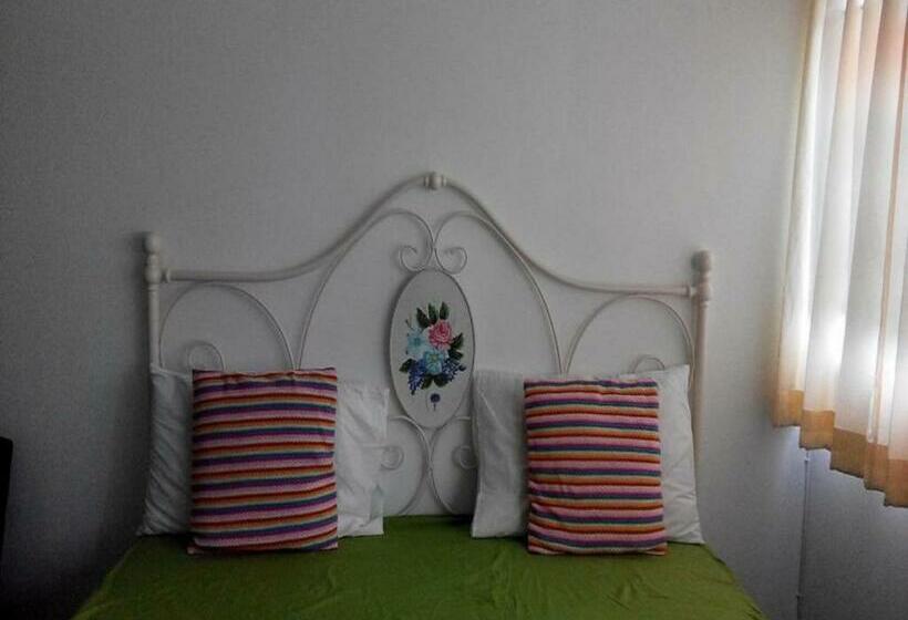 Номер Стандарт Трехместный, Room In Apartment   T8 Guest House Don Mueang Challenger