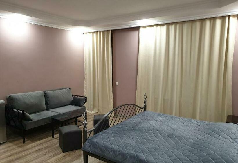 Номер Стандарт с Балконом, Van Guesthouse