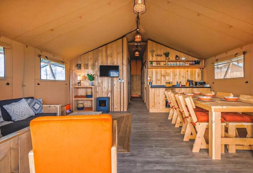 Дом 1 Спальня, Folly Farm Holiday Park