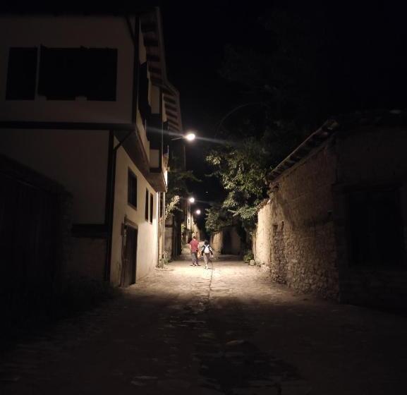 标准间, Yedekcioğlu Konak