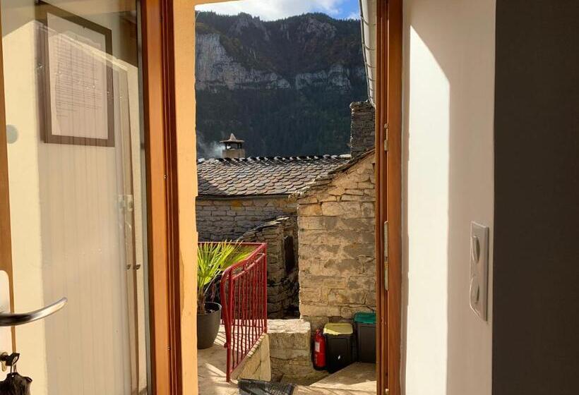 Апартаменты 1 Спальня с Видом, Manoir Du Charme Dans Les Gorges Du Tarn Causses Lozere