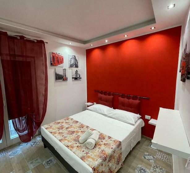 اتاق استاندارد با بالکن, Red Moon