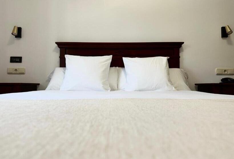 Номер Стандарт, Hostal La Muralla