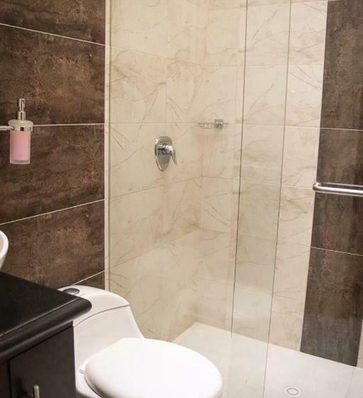 اتاق استاندارد با بالکن, The Canarys Hostal