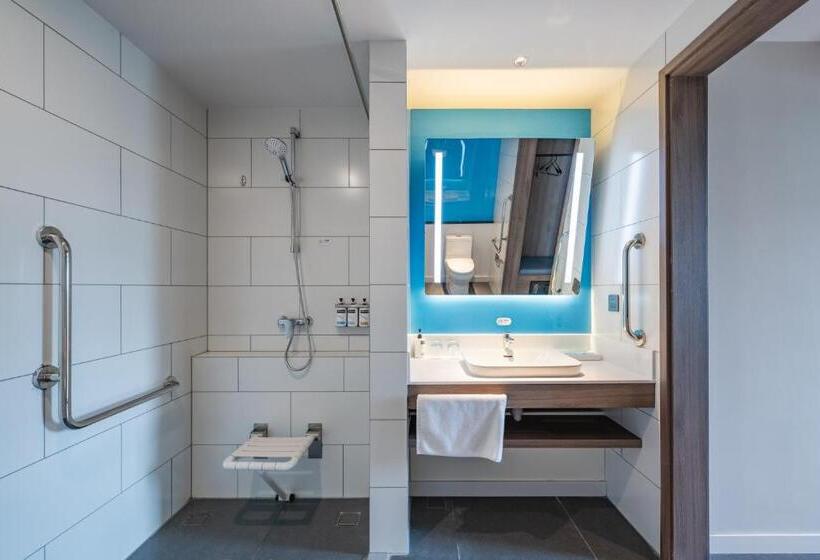 Номер Стандарт Кровать Кинг Адаптированный для Инвалидов, Holiday Inn Express Huludao Seaview By Ihg
