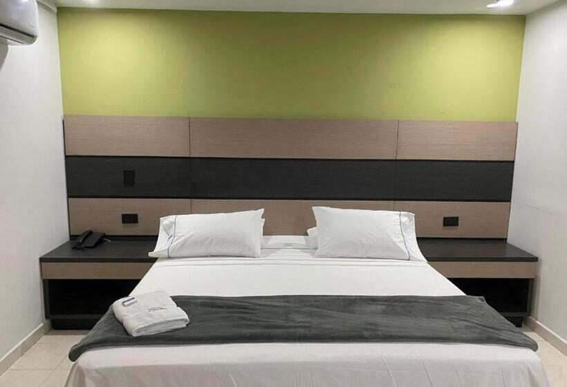 Номер Deluxe, Plaza Real Ocaña