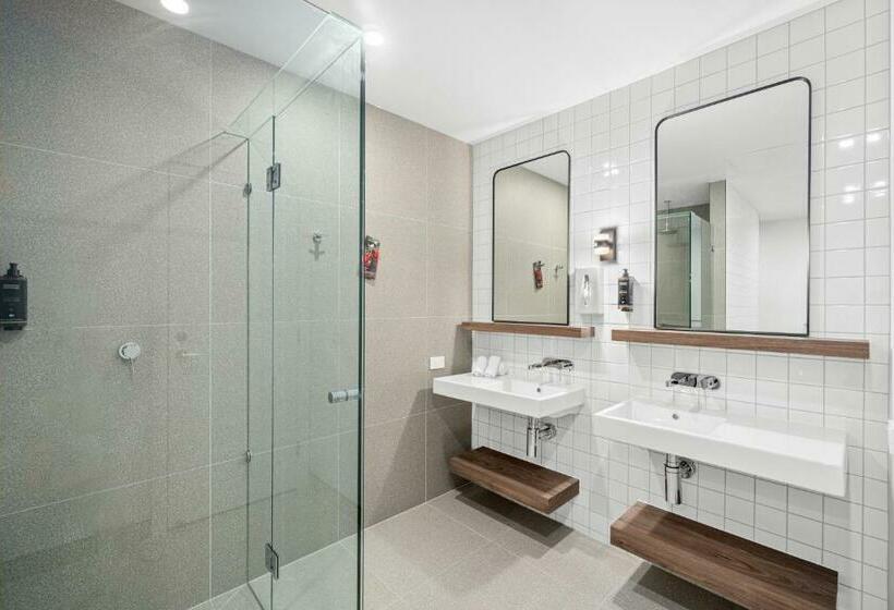 带大床的复式套间, Mercure Pakenham