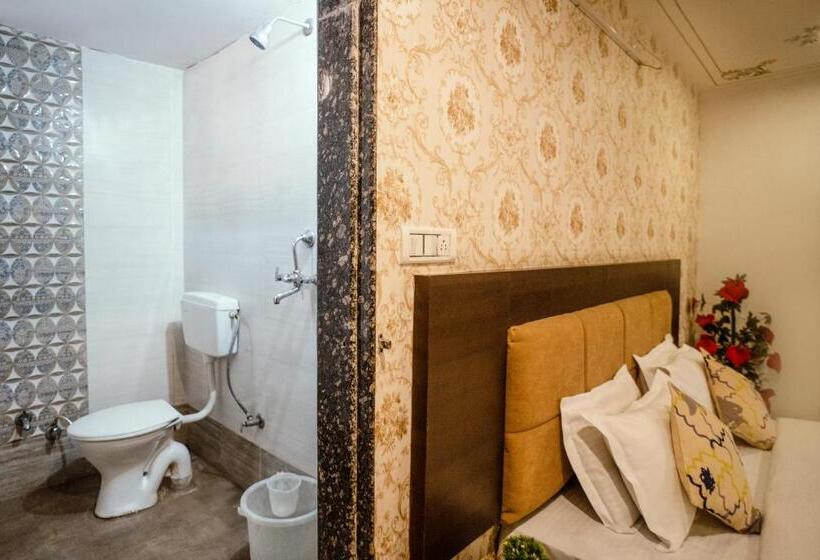 デラックスルーム, Tripli Hotels Arunoday Palace