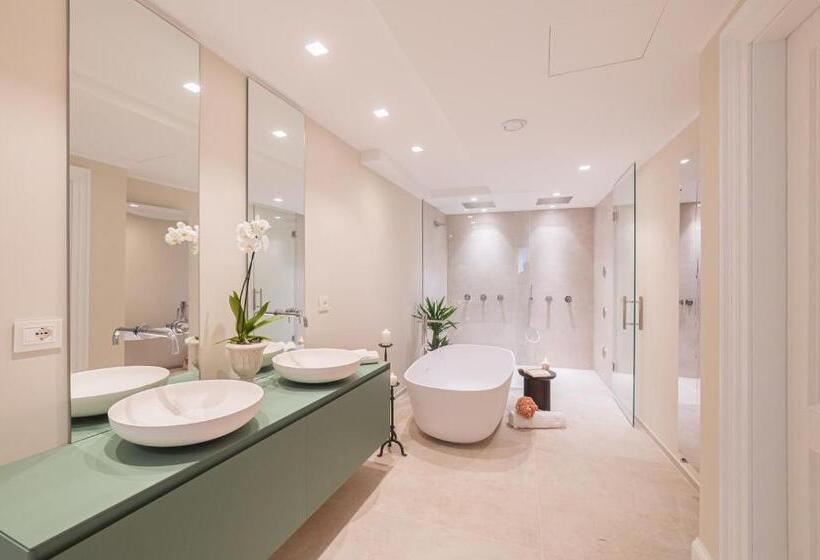 Апартаменты Deluxe 1 Спальня, Naxi Suites