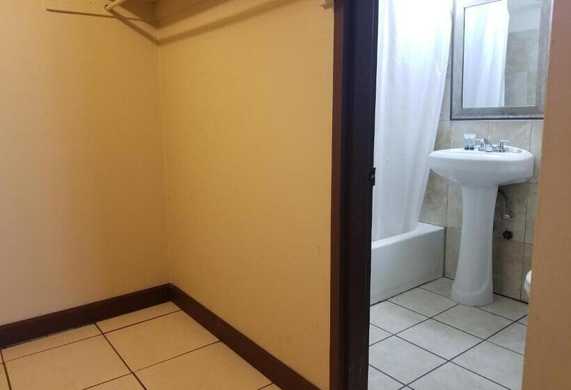 Номер Стандарт, Parkway Inn