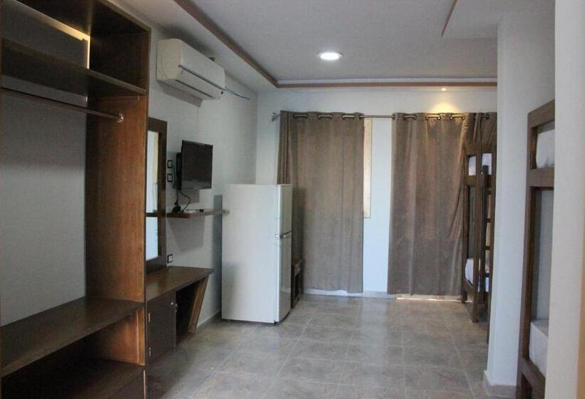 اتاق خانوادگی با چشم‌انداز جانبی دریا, Seaview Hotel Dahab