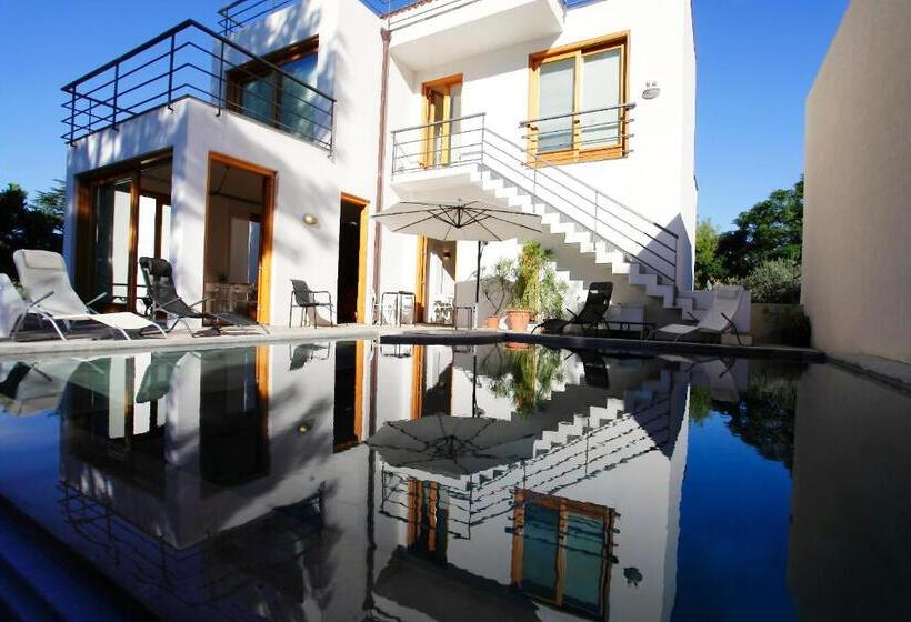استودیو استاندارد با چشم‌انداز استخر, Pizzo Cane House Camera Con Bagno E Piscina