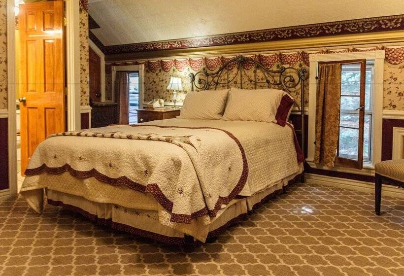 Номер Классика Двуспальная Кровать, Frisco Lodge