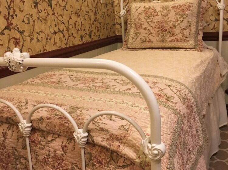 Семейный Номер Совместный Санузел, Frisco Lodge