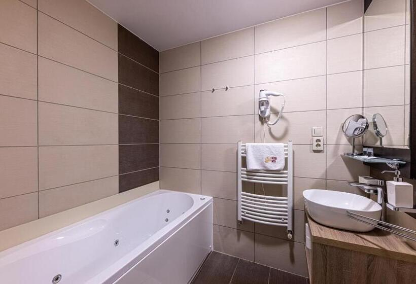 Апартаменты 1 Спальня, Bazilika Alatt Panzió