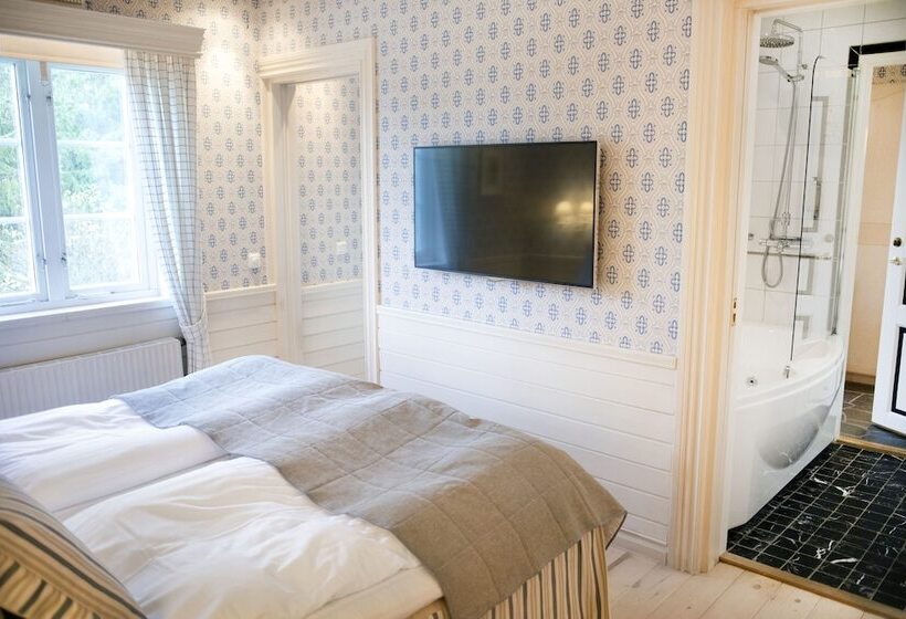 Полулюкс с Гидромассажем, åkerblads Hotell Gästgiveri Spa