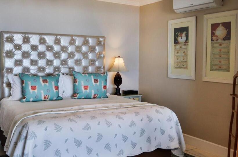 Номер Deluxe, On The Beach Guesthouse Jeffreys Bay