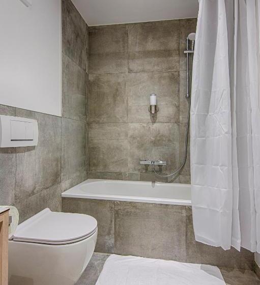 Номер Стандарт Индивидуальный с Балконом, Business Hotel Maier   Kontaktloser Check In