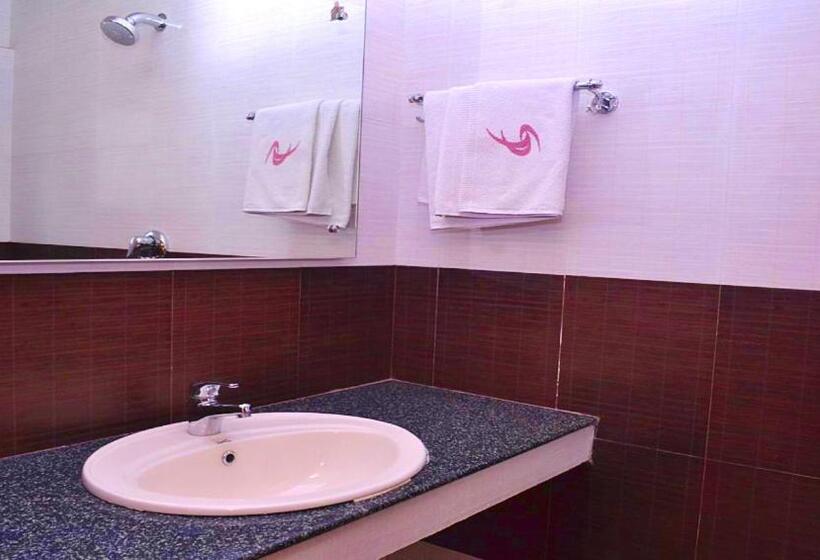 Трехместный Номер Deluxe, Susee Park