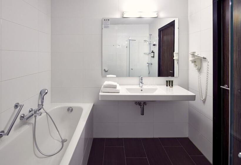 Номер Deluxe, Van Der Valk Hotel Arnhem