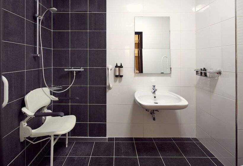 Номер Стандарт Адаптированный для Инвалидов, Van Der Valk Hotel Arnhem