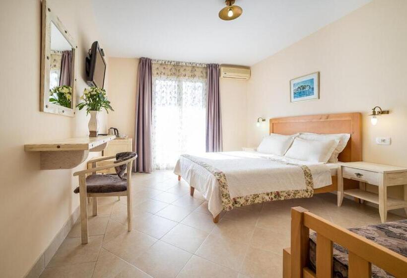اتاق استاندارد سه نفره, Villa Perla Di Mare
