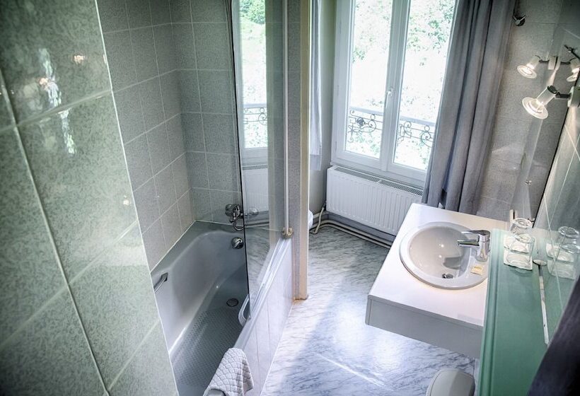 اتاق سوپریور چهار تخته, Hôtel Le Cassini
