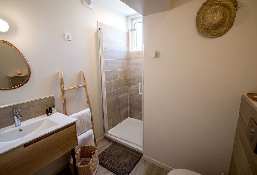 Номер Deluxe, Le C Boutique Hôtel