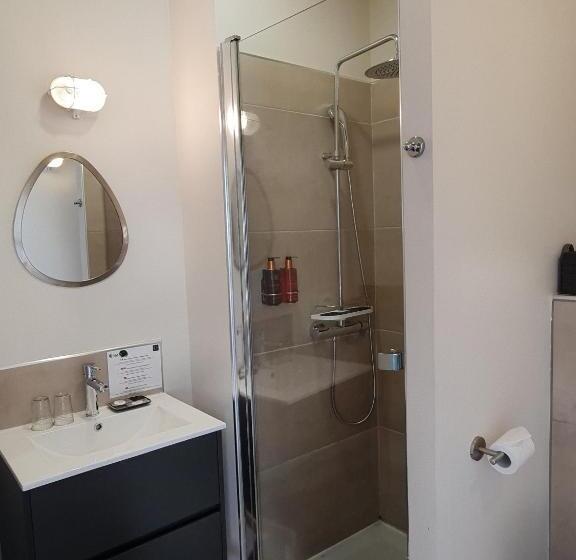 Номер Стандарт, Le C Boutique Hôtel