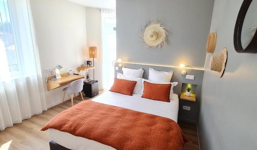 Номер Стандарт, Le C Boutique Hôtel