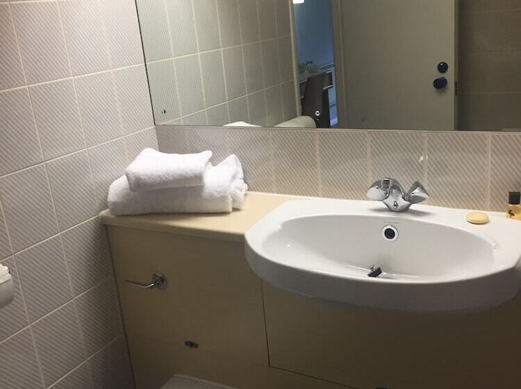 Семейный Номер, Redwings Lodge Rutland