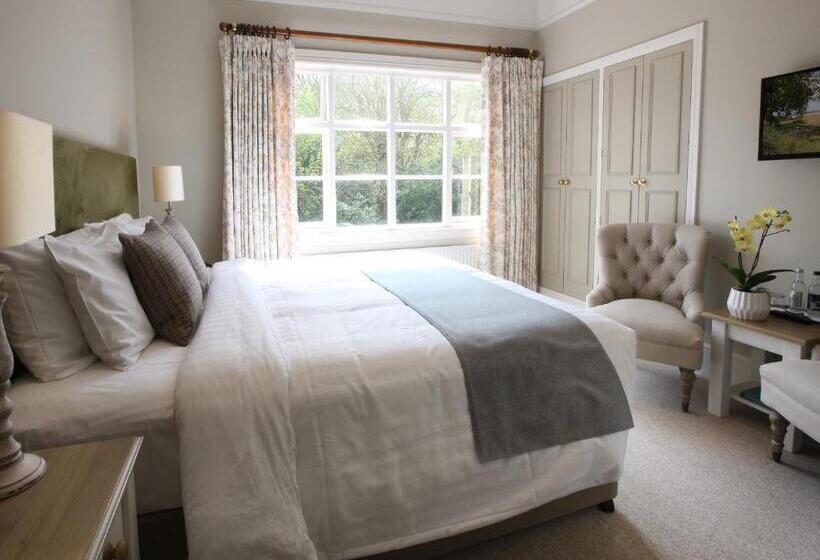 Quarto Estandar, The Five Arrows