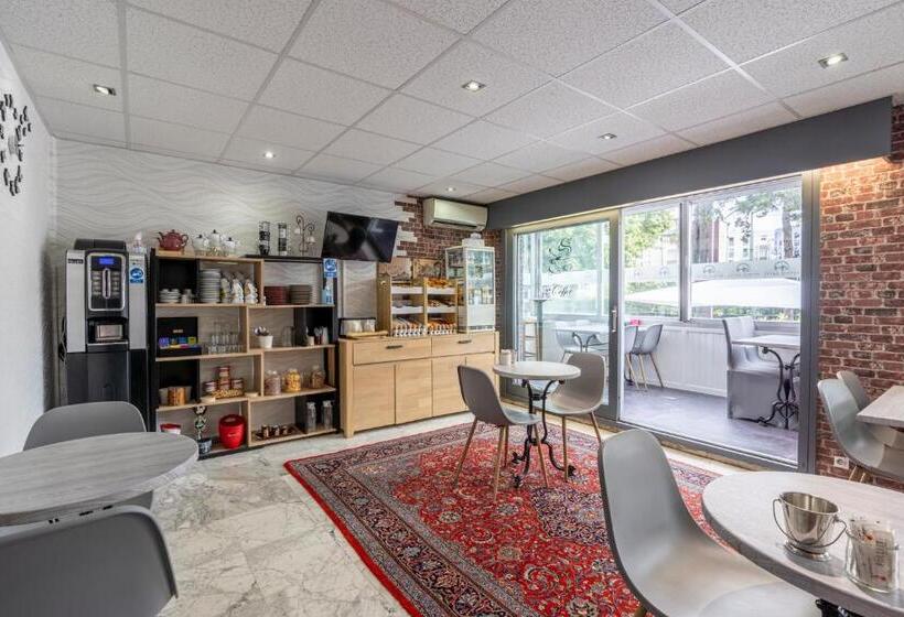 Номер Стандарт Трехместный, Savoie Hotel Aux Portes De Genève
