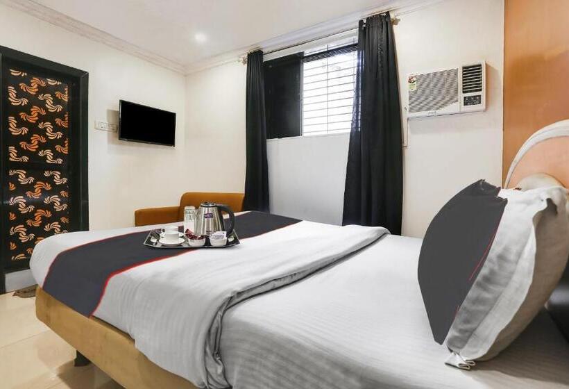 Quarto Triplo Clássico, Collection O 61246 Hotel De Meridian Near Versova Beach