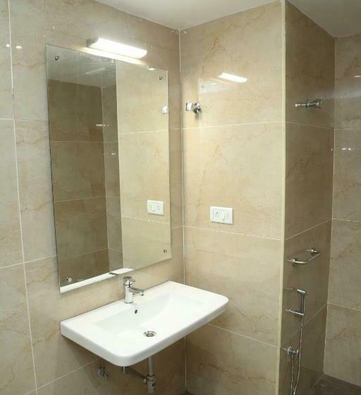 Quarto Estandar Cama King, Skanda Palace